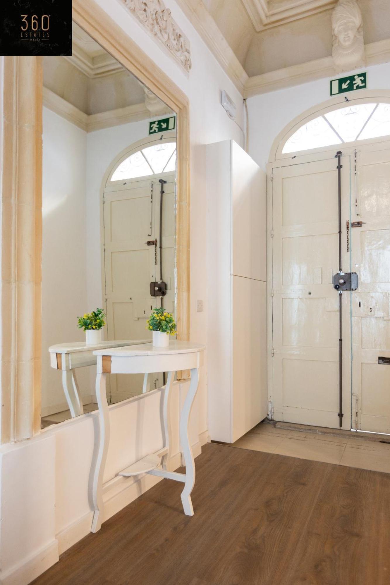 4Br Home In Prime Location Just Off The Promenade By 360 Estates สลีมา ภายนอก รูปภาพ