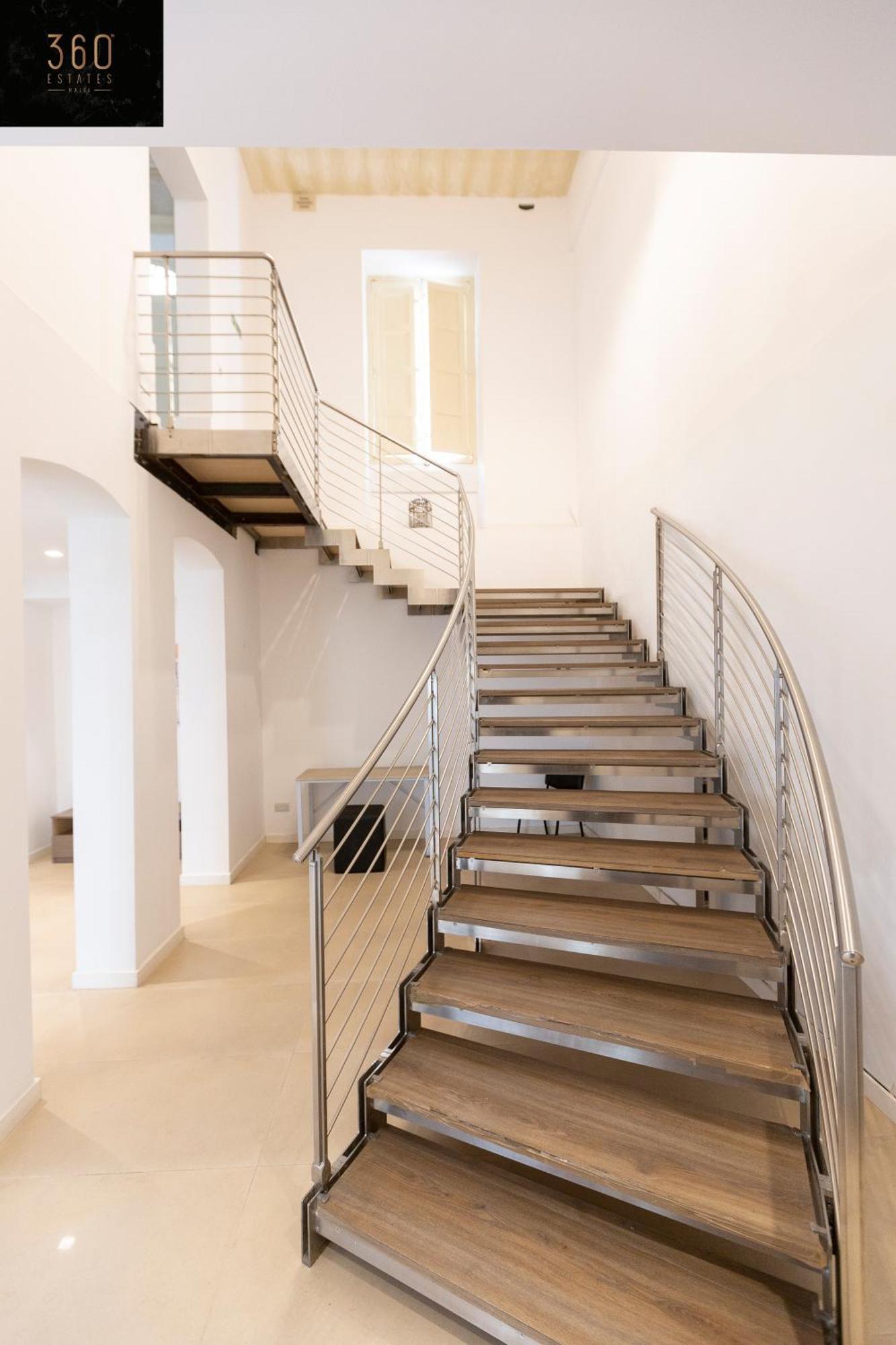 4Br Home In Prime Location Just Off The Promenade By 360 Estates สลีมา ภายนอก รูปภาพ